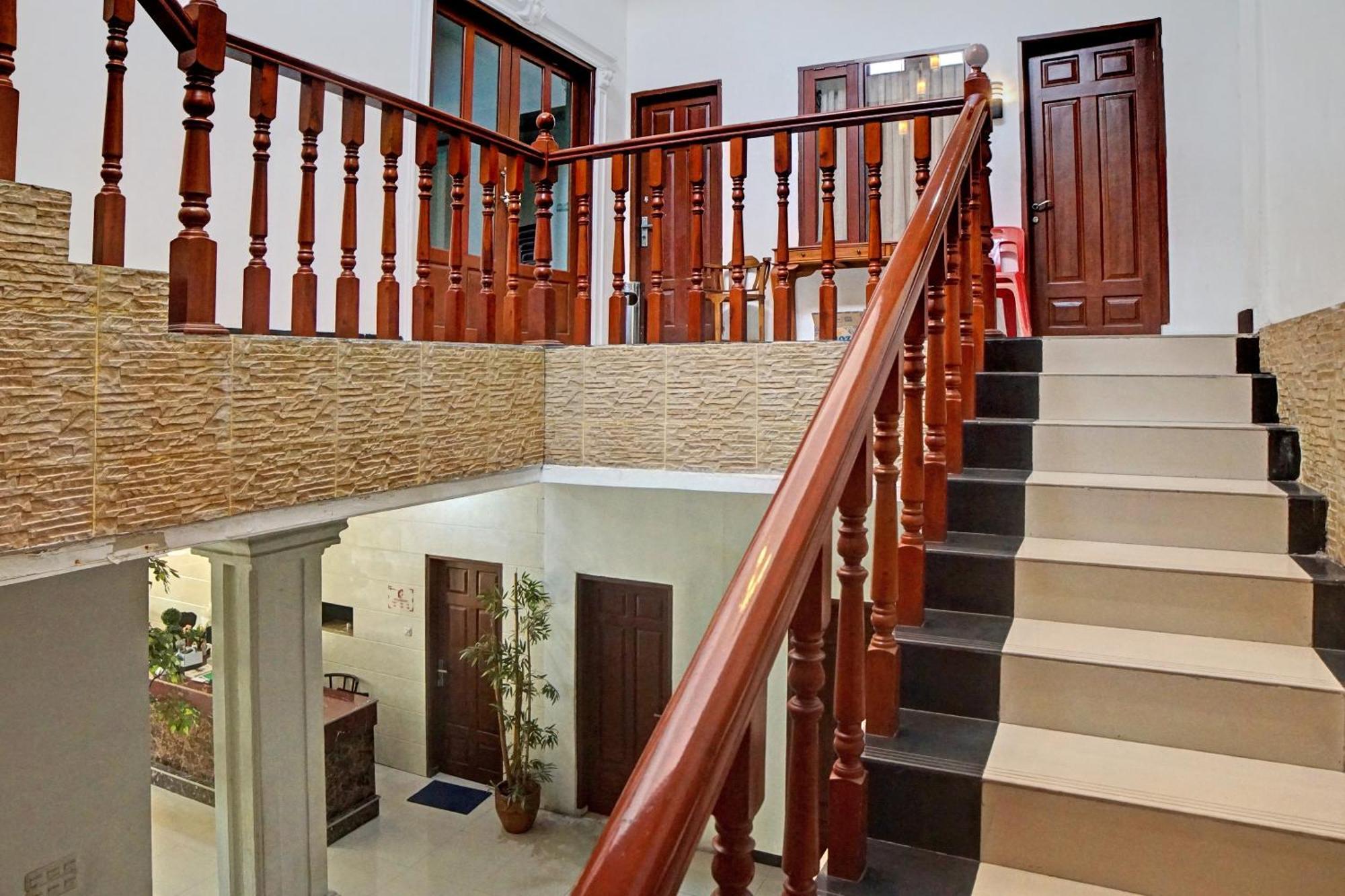 Oyo 92638 Jr Residence Syariah Medan Eksteriør billede
